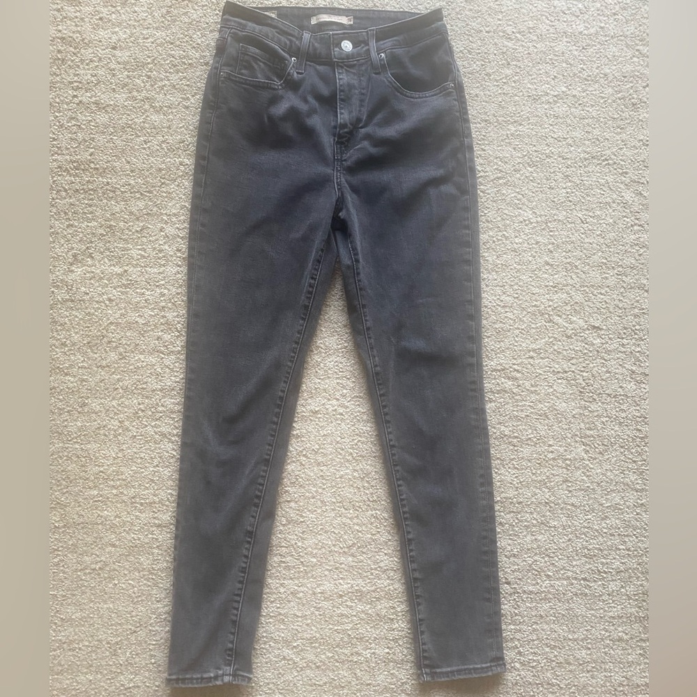 Levi's Women's Dark Gray Skinny Jeans